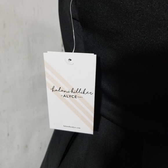 KALANI HILLIKER for Alyce V-Neck Dress w/Pockets - Picture 7 of 9